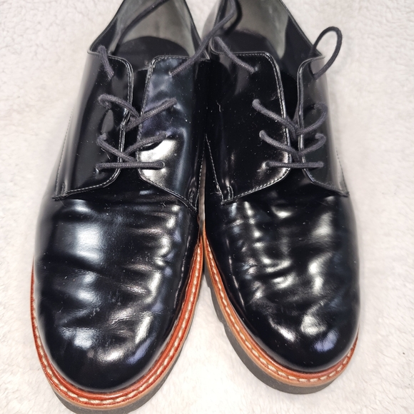 Stuart Weitzman Metro Black Patent Leather Lace-Up Oxfords – Size 9 - Picture 9 of 14